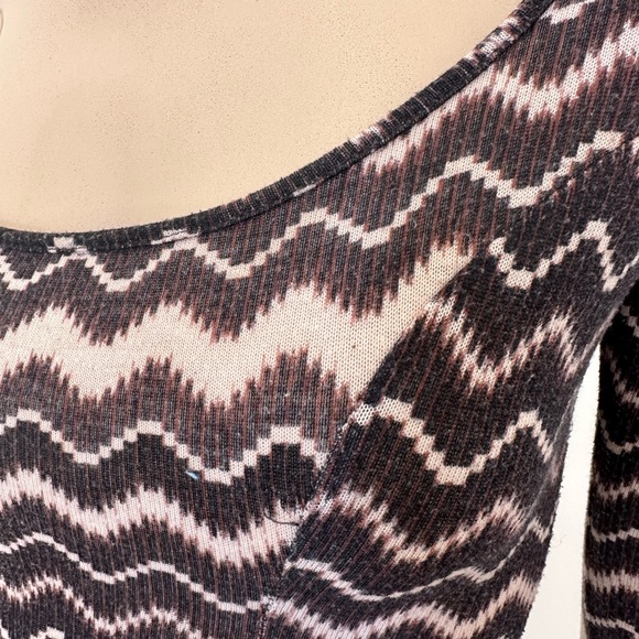 Brown white wavy zebra dress normal wear - Picture 5 of 7